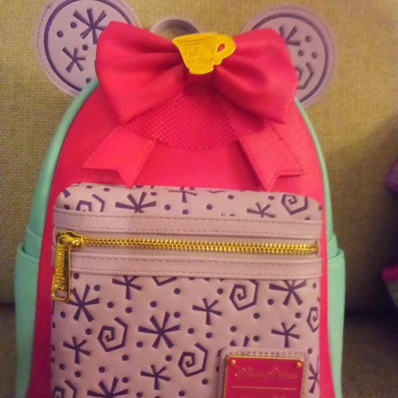 Lounge fly bags and Wallets - Picture 6 of 16